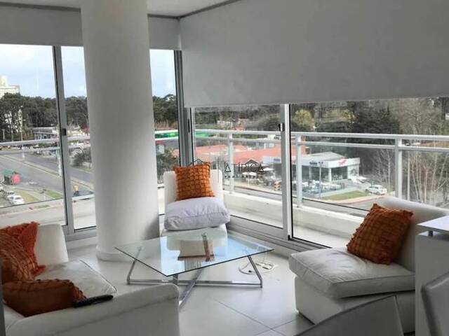 #318 - Apartamento para Alquiler en Punta del Este - UY-MA - 1