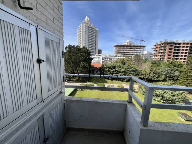 #375 - Apartamento para Alquiler en Punta del Este - UY-MA - 1
